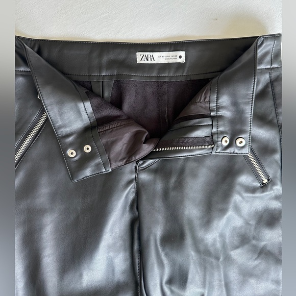 Zara Black Leather Straight Leg Pants w/ Zipper Detail (Creates Flare) Size US 4 - Picture 3 of 9